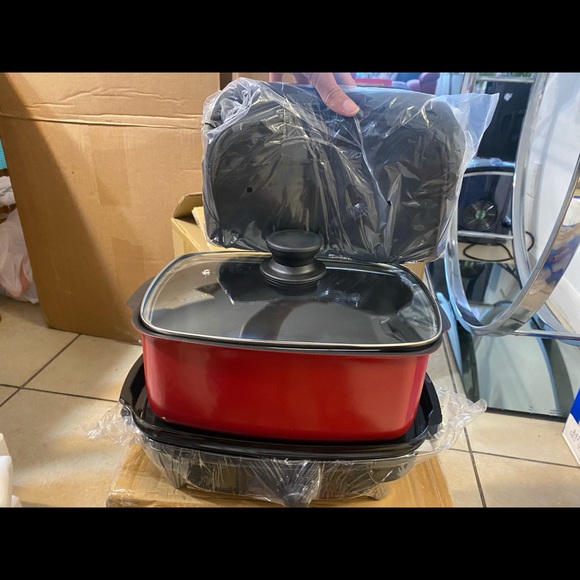 5-QT. Slow Cooker With Griddle & Tote Bag - Picture 3 of 3